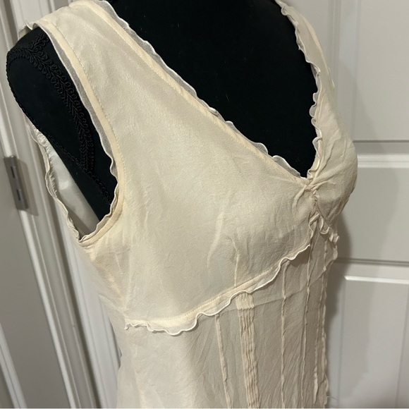 Ann Taylor Tops - Blouse Ann Taylor White sleeveless